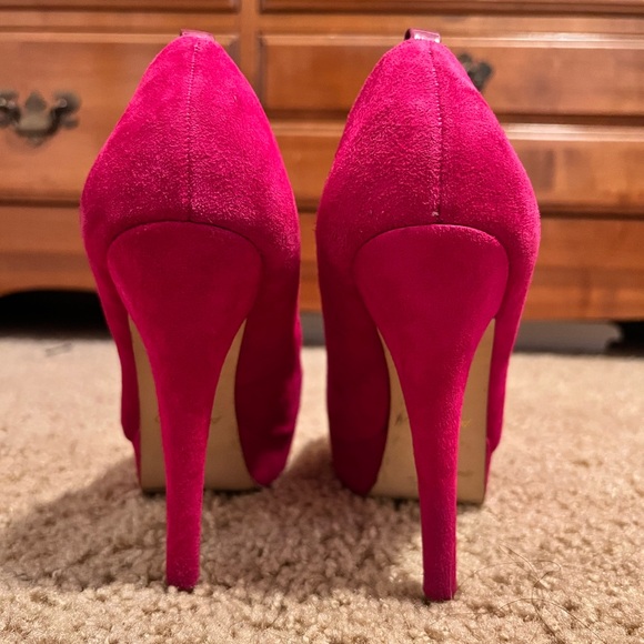 Magenta Pink Aldo Heels (4 inch Platform Pumps) - Picture 2 of 6
